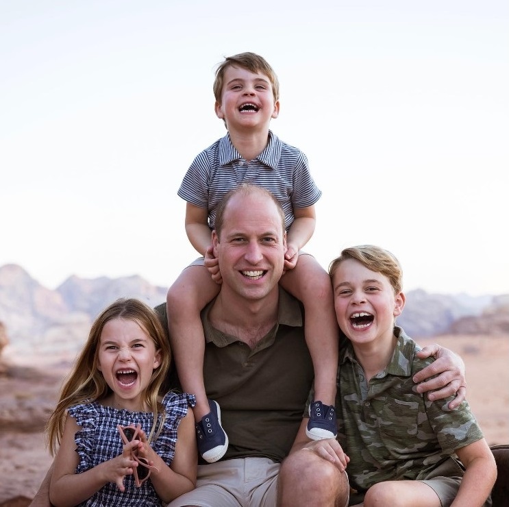 ウィリアム王子夫妻の長男ジョージ王子が9歳に（画像は『Duke and Duchess of Cambridge　2022年6月19日付Instagram「Wishing a Happy Father’s Day to fathers and grandfathers across the world today!」』のスクリーンショット）