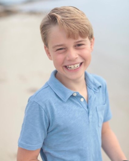今年7月に9歳になったジョージ王子（画像は『Duke and Duchess of Cambridge　2022年7月22日付Instagram「George is turning 9!」』のスクリーンショット）