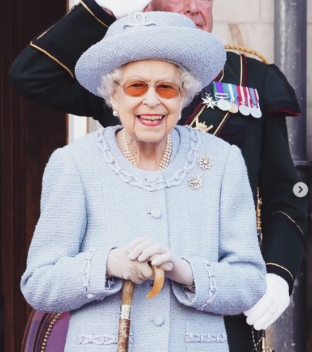 エリザベス女王、ウィリアム王子一家のキッチンでのエピソードが明らかに（画像は『The Royal Family　2022年7月1日付Instagram「At a special parade at the Palace of Holyroodhouse,」』のスクリーンショット）