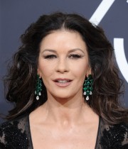 【イタすぎるセレブ達】キャサリン・ゼタ＝ジョーンズ、故郷を訪問したキャサリン皇太子妃を称賛 「私達のプリンセス・オブ・ウェールズが大好き」