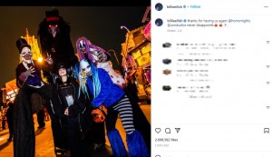 “ハロウィン・ホラー・ナイト”を楽しんだビリー（画像は『BILLIE EILISH　2022年10月17日付Instagram「thanks for having us again ＠horrornights ＠unistudios never disappoints」』のスクリーンショット）