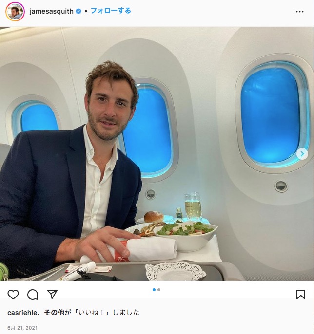 機内食が最も素晴らしい航空会社は？（画像は『James Asquith　2022年6月21日付Instagram「Cheers to another upcoming African adventure ＃letsflyyyy living on a plane non-stop」』のスクリーンショット）