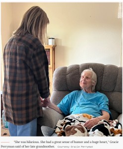 ユーモアが大好きだったジョディさん（画像は『TODAY　2022年10月21日付「‘Firecracker’ grandma made Ouija boards for her funeral: ‘Let’s keep in touch’」（Courtesy Gracie Perryman）』のスクリーンショット）