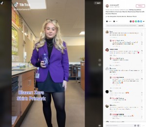 紫も着こなすビクトリアさん（画像は『Victoria　2021年11月6日付TikTok「Purple vibes for teacher outfits this week」』のスクリーンショット）