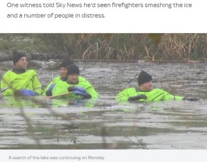 翌日も続いた捜索（画像は『Sky News　2022年12月12日付「Solihull frozen lake deaths: Boy got his leg stuck in ice and the others tried to help, friend says - as police confirm three deaths」』のスクリーンショット）