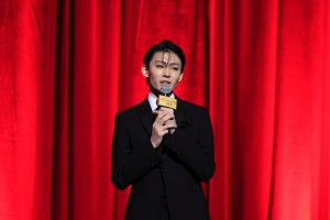 時代劇映画初出演となる森蘭丸役の市川染五郎