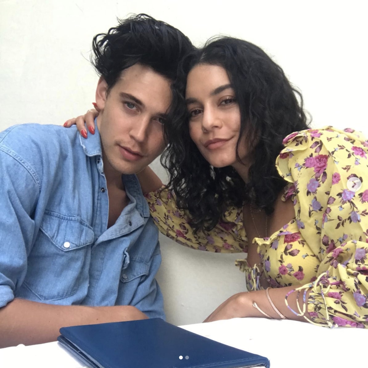 交際当時のオースティンとヴァネッサ・ハジェンズ（画像は『Vanessa Hudgens　2019年8月17日付Instagram「HAPPY BIRTHDAY to my love」』のスクリーンショット）