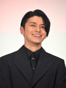 「めっちゃいいやつ」「筋肉の仲間」と評された眞栄田郷敦。「誰かが芝居やアクションをしていたら、それについて話していて、シーン以外でも現場自体も仲間でしたね」と振り返った