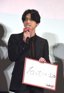 「右っていいよね（タケミチ）」を選んだ吉沢亮。タケミチを演じた北村匠海も「これか!?　ほんとに!?　ほんとに!?」 と首をかしげる事態に