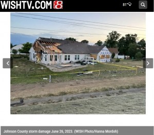 屋根も窓も壁も、竜巻で飛ばされてしまった民家。ジョンソン郡当局は、75軒の住宅が中程度から重度の被害を受けたと発表した。負傷者は報告されていない（画像は『WISH-TV　2023年6月26日付「GALLERY: Hoosiers share photos of Sunday’s storms」（WISH Photo/Hanna Mordoh）』のスクリーンショット）