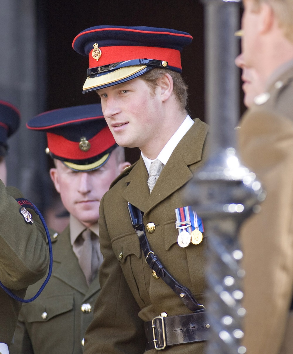 アフガニスタンで戦死した兵士を追悼するパレードに参加したヘンリー王子（2008年6月、スコットランドのセント・ジャイルズ大聖堂にて撮影）