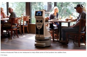 レストランでは人手が足りず、「サービスの対応が遅い」などの苦情を受けることもあったため、配膳ロボットを導入することにしたのだが…（画像は『New York Post　2023年7月30日付「Small town restaurant’s robot waiter enrages locals, drives customers away: ‘I will never go there again’」（FOX News）』のスクリーンショット）