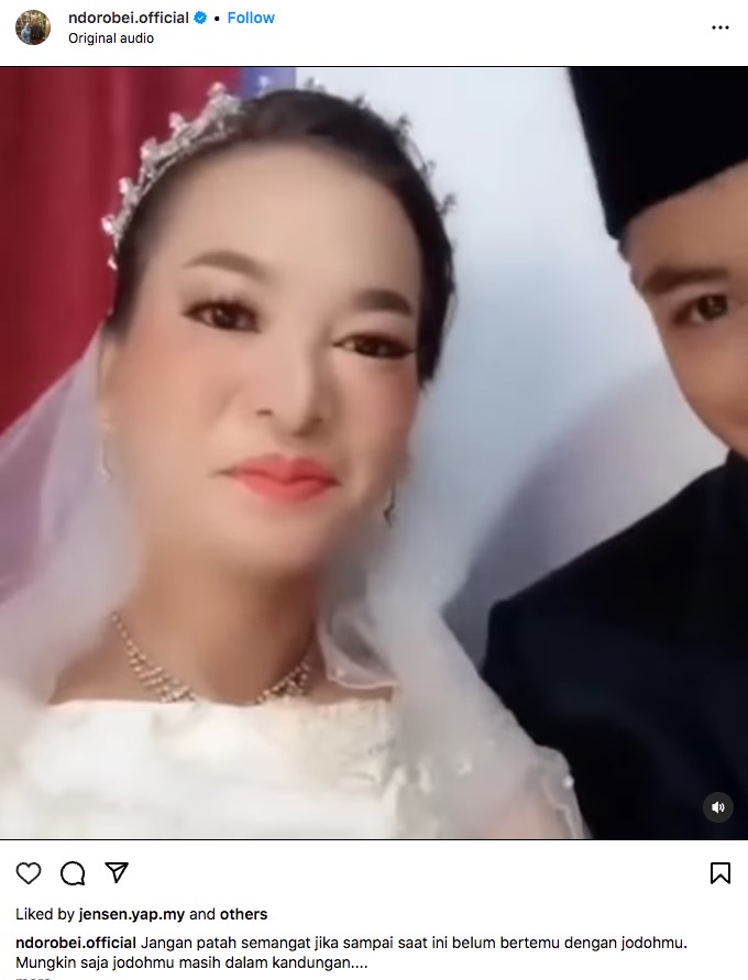 インドネシアで7月30日、結婚式を挙げた41歳の新婦マリアナさんと、16歳の新郎ケヴィンさん。2人は25歳の年の差を乗り越えてゴールインした（画像は『suwarto　2023年8月2日付Instagram「Jangan patah semangat jika sampai saat ini belum bertemu dengan jodohmu.」』のスクリーンショット）