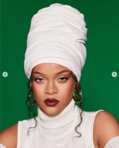 8月3日に第2子を出産したと伝えられたリアーナ。男の子2人のママに（画像は『badgalriri　2022年5月10日付Instagram「i’ve been waiting for this moment!!」』のスクリーンショット）