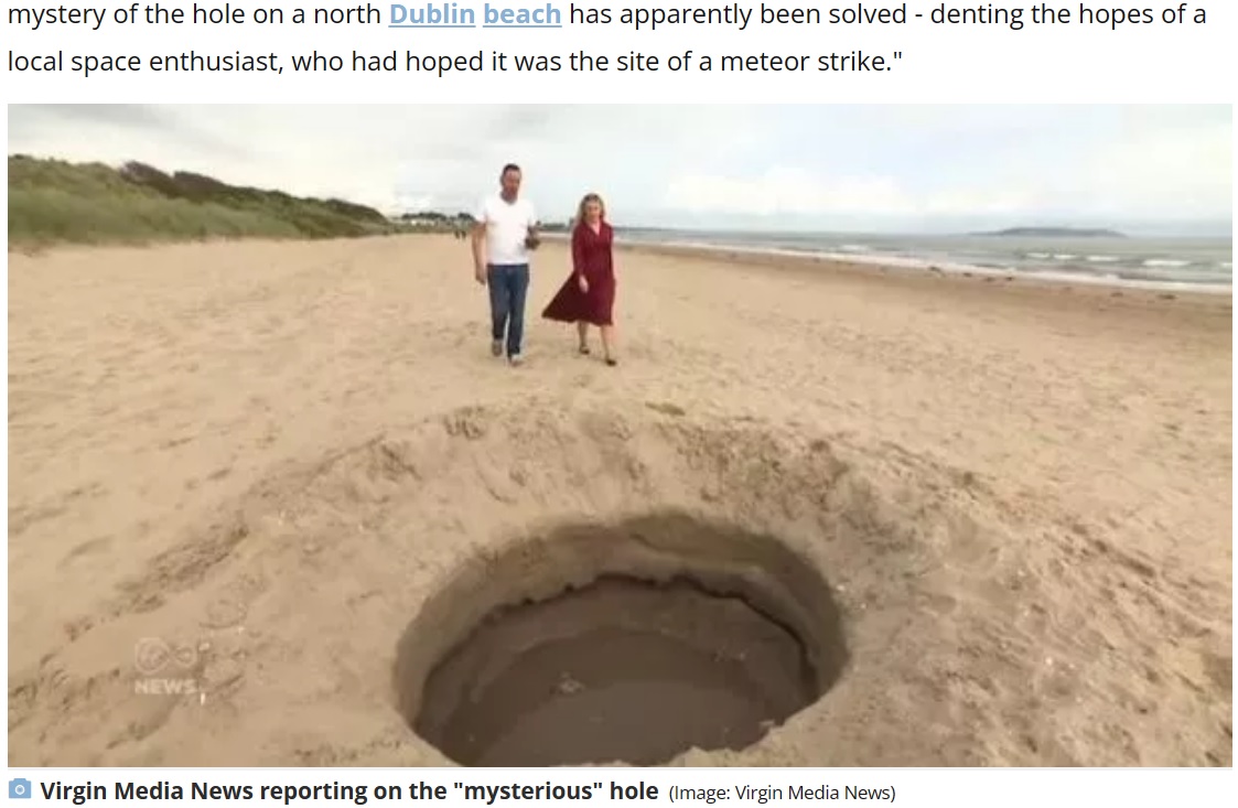 アイルランドのニュースメディアとともに大穴ができたビーチを訪れた天文愛好家。興奮気味に見解を述べていた（画像は『Dublin Live　2023年9月14日付「Dublin lads dig hole in beach that gets mistaken as ‘meteor crater’」（Image: Virgin Media News）』のスクリーンショット）
