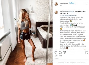 拒食症と12年闘ったドイツ在住の女性。2020年に「自分らしく生きることが大切」と訴えていたが、24歳で亡くなった（画像は『Josi Maria　2020年7月20日付Instagram「＃JuLIEBE MAGERSUCHT – TAGEBUCH」』のスクリーンショット）