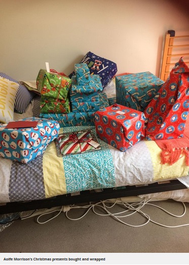 豪メルボルンに住む母親は2017年、その年の4月から計画を立てて7月にクリスマスプレゼントを買い終えていた（画像は『The Mirror　2017年7月28日付「The mum who’s already bought all her Christmas presents and decorations in JULY」』のスクリーンショット）