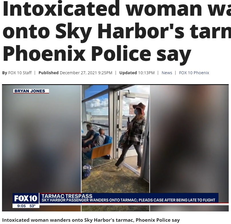 米アリゾナ州にあるフェニックス・スカイ・ハーバー国際空港で2021年12月、搭乗時刻を逃してしまった女が滑走路に不法侵入して逮捕されていた（画像は『FOX6 News Milwaukee　2021年12月27日付「Intoxicated woman wanders onto Sky Harbor’s tarmac, Phoenix Police say」』のスクリーンショット）