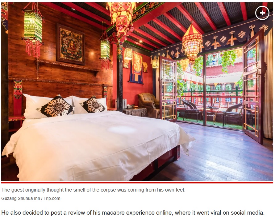 2023年5月にはインスタ映えすると人気のホテルに泊まった男性が、部屋に入ってすぐに異臭に気づいた。ベッドの下から遺体が見つかった（画像は『New York Post　2023年5月2日付「Tibet hotel guest blames feet for horrible stench in room― but then discovers dead body under bed」（Guzang Shuhua Inn / Trip.com）』のスクリーンショット）