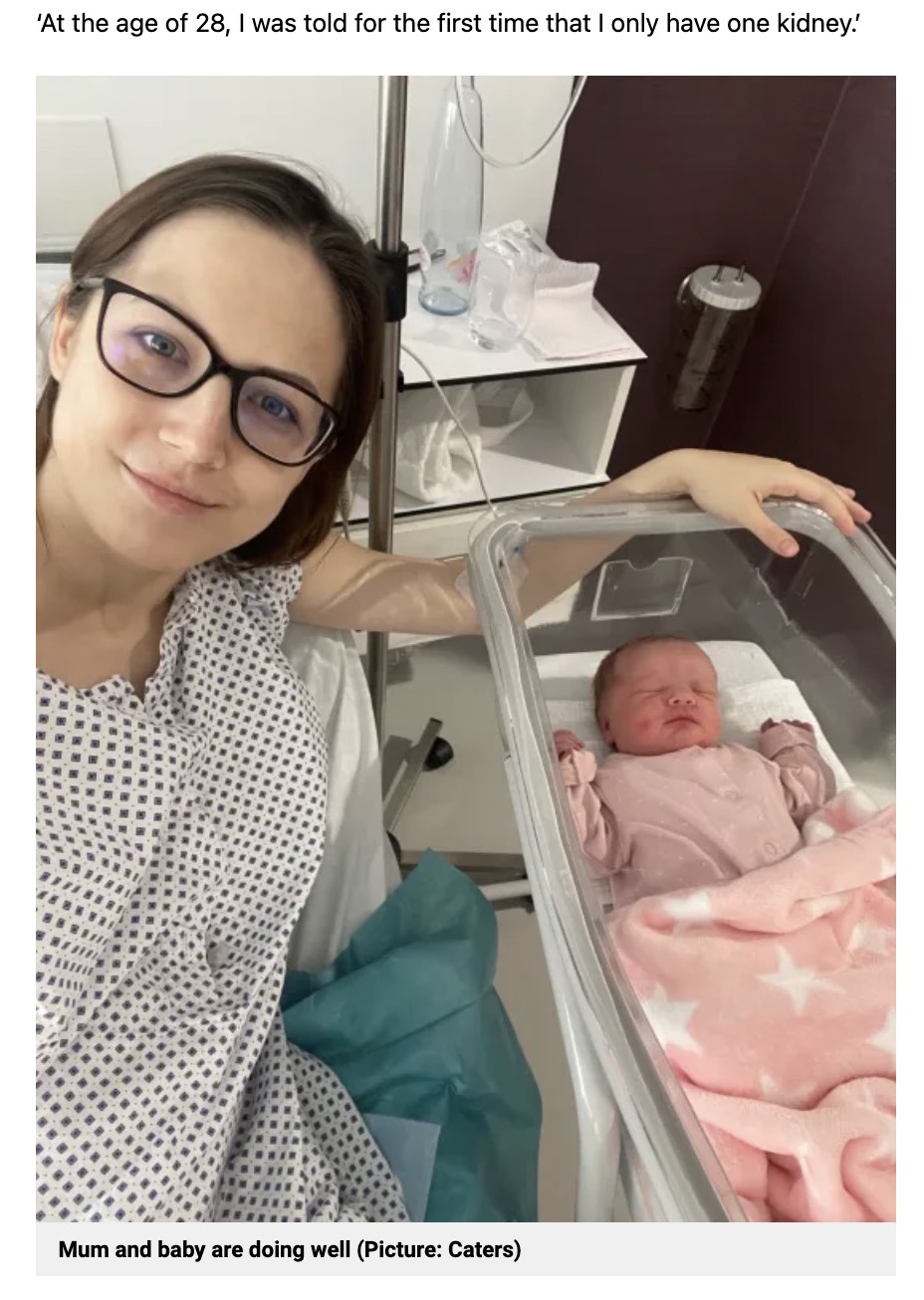生まれつき2つの腟と子宮を持つハンガリーの女性。1回目の体外受精で妊娠し、今年7月に女児を出産していた（画像は『Metro　2023年8月9日付「Woman born with two vaginas and two wombs gives birth to ‘miracle baby’」（Picture: Caters）』のスクリーンショット）