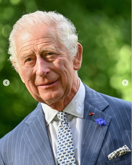今年9月、君主として初めてフランスを公式訪問したチャールズ国王。凱旋門では仏エマニュエル・マクロン大統領夫妻から歓迎を受けた（画像は『The Prince and Princess of Wales　2023年11月14日付Instagram「Wishing His Majesty The King a very happy 75th birthday!」』のスクリーンショット）
