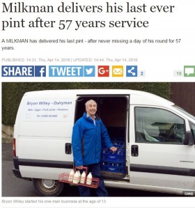 英グロスターシャー州在住の男性は57年間休むことなく牛乳配達をし、2016年4月に引退の日を迎えた。男性は「娘や孫と過ごす時間もたっぷりとれそうです」と引退後の生活を楽しみにしていた（画像は『Express.co.uk　2016年4月14日付「Milkman delivers his last ever pint after 57 years service」（SWNS）』のスクリーンショット）