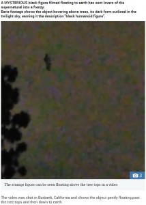 米カリフォルニア州で2019年5月、直立した人間のように見える黒い影が上空に浮いている様子が捉えられた。動画視聴者からは「イエス・キリストの降臨に違いない」などと様々な声が届いていた（画像は『The Sun　2019年5月13日付「‘IT’S A FALLEN ANGEL’ Moment ‘black humanoid figure descends from sky’ sending supernatural fans into a frenzy」』のスクリーンショット）