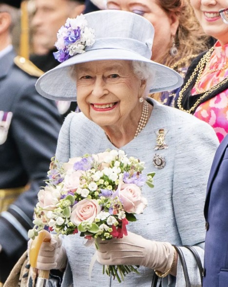 2022年9月に崩御したエリザベス女王。夏季休暇中のバルモラル城で、静かに息を引き取った（画像は『The Royal Family　2023年4月21日付Instagram「Today we remember the incredible life and legacy of Her Majesty Queen Elizabeth II, on what would have been her 97th birthday.」』のスクリーンショット）