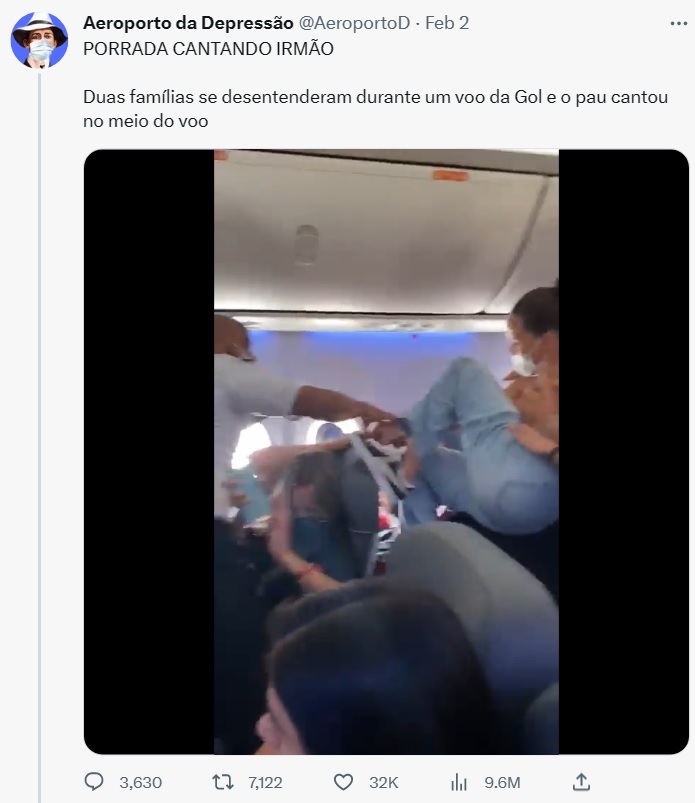 ブラジルの航空会社が運航する飛行機で2023年2月、ある女性が「障がいを持つ息子のために席を替わってほしい」と他の乗客に頼んだ。しかしこの乗客が断ったことをきっかけに女性の怒りが爆発し、機内で大乱闘が勃発していた（画像は『Aeroporto da Depressão　2023年2月2日付X「PORRADA CANTANDO IRMÃO」』のスクリーンショット）