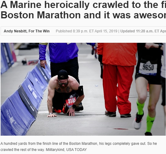 2019年4月、米マサチューセッツ州で開催されたボストンマラソンで這ったまま完走した元海兵隊員。かつてアフガニスタンで従軍中、3人の仲間を亡くしており「3人に敬意を表して走る」と語っていた（『USA TODAY　「A Marine heroically crawled to the finish line of the Boston Marathon and it was awesome」』より）
