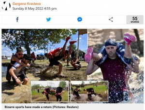 2022年、ハンガリーで開催されたユニークな障害物レースが話題に。参加者は妻を担ぎ、泥まみれでゴールを目指していた（『Metro　「Hungarian couples compete in wife-carrying race」（Pictures: Reuters）』より）