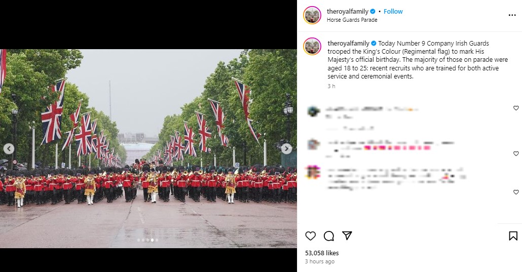 雨が降る中、行われた壮大なパレード。ザ・マルの沿道に集まった群衆は傘を差して見守った（『The Royal Family　Instagram「Today Number 9 Company Irish Guards trooped the King’s Colour （Regimental flag） to mark His Majesty’s official birthday.」』より）