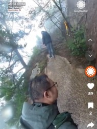 【海外発！Breaking News】山の岩場から滑落する42歳男性　360度カメラが捉えた映像に衝撃「幸運だった」（中国）＜動画あり＞