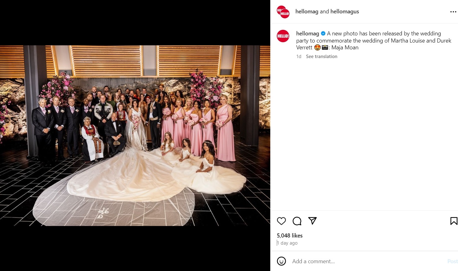 親族に囲まれて撮影したウェディングフォト。新郎新婦はとても幸せそうだ（『HELLO! Magazine　Instagram「A new photo has been released by the wedding party to commemorate the wedding of Martha Louise and Durek Verret」』より）