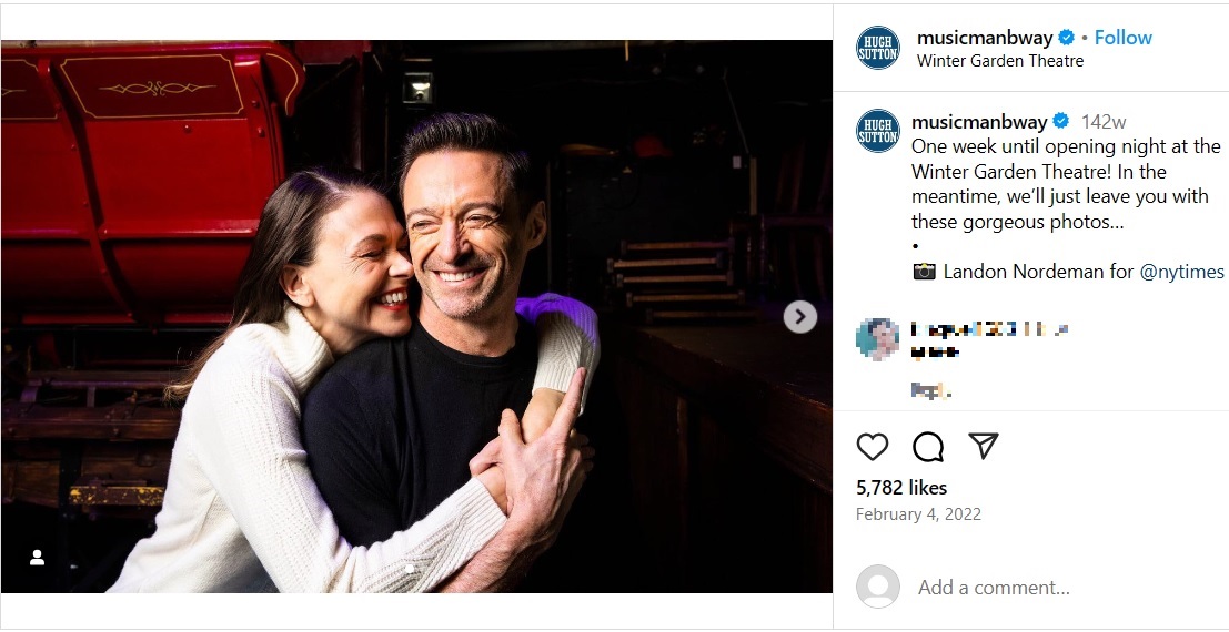 ブロードウェイミュージカル『The Music Man』で共演したサットン・フォスターとヒュー・ジャックマン（『The Music Man on Broadway　Instagram「One week until opening night at the Winter Garden Theatre!」』より）