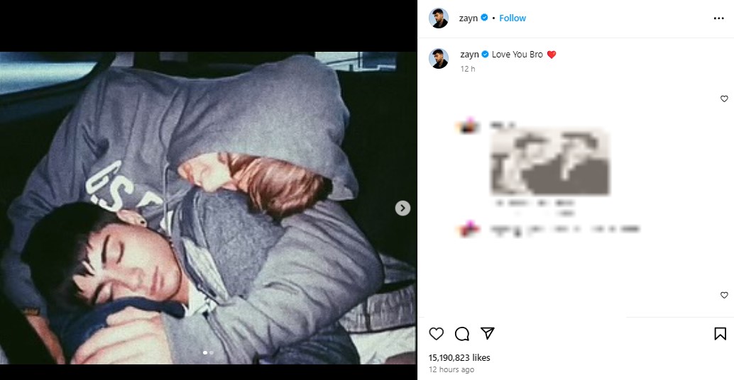 ゼインが公開したリアムとの懐かしい写真。フードを被り、寄り添って眠っている（『Zayn Malik　Instagram「Love You Bro」』より）