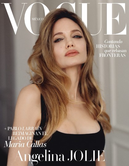 メキシコ版『VOGUE』の表紙を飾ったアンジェリーナ。ファンは「ベストアングルではない」と酷評した（『Vogue México y Latinoamérica　Instagram「Sin duda, uno de los estrenos más esperados del año es ＃Maria,」』より）